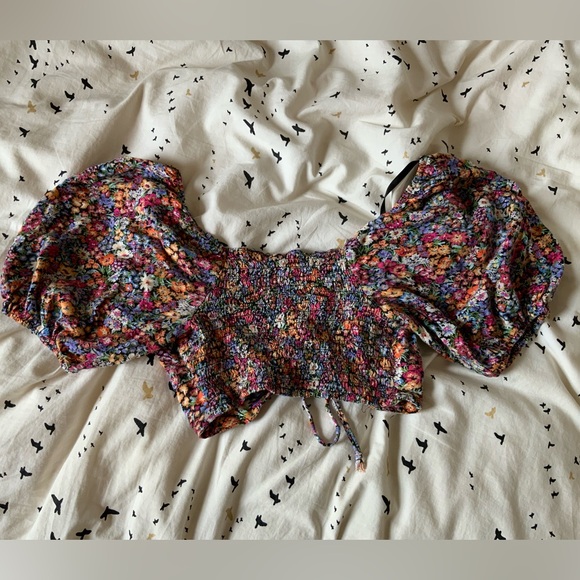 XS Wild Fable Floral Crop Top - Picture 2 of 3